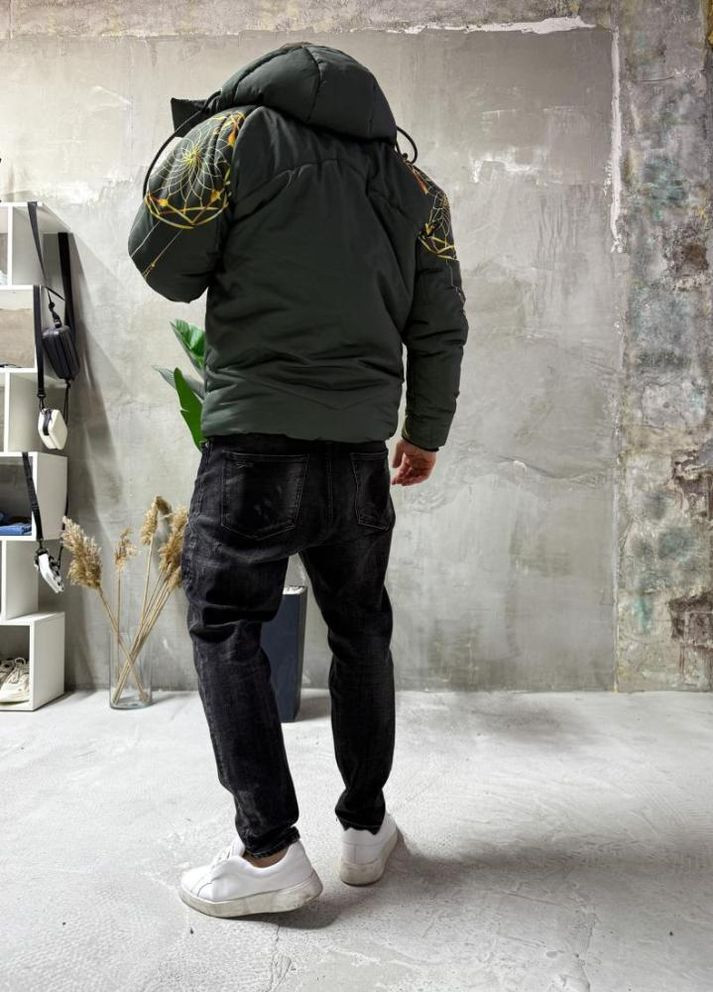 Оливкова (хакі) зимня куртка зимова зі знімним капюшоном чоловіча стильна з принтом No Brand