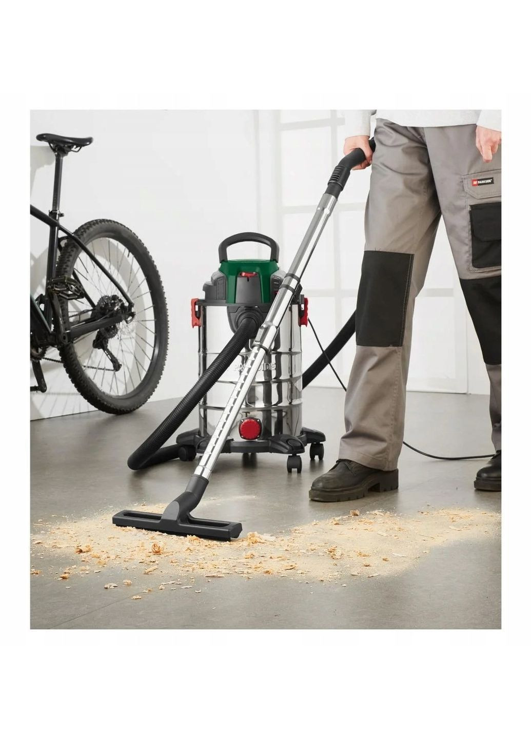 Пилосос для вологого/сухого прибирання зі зливом води 25 літрів PWD 25 C4 комбінований Parkside (363978577)