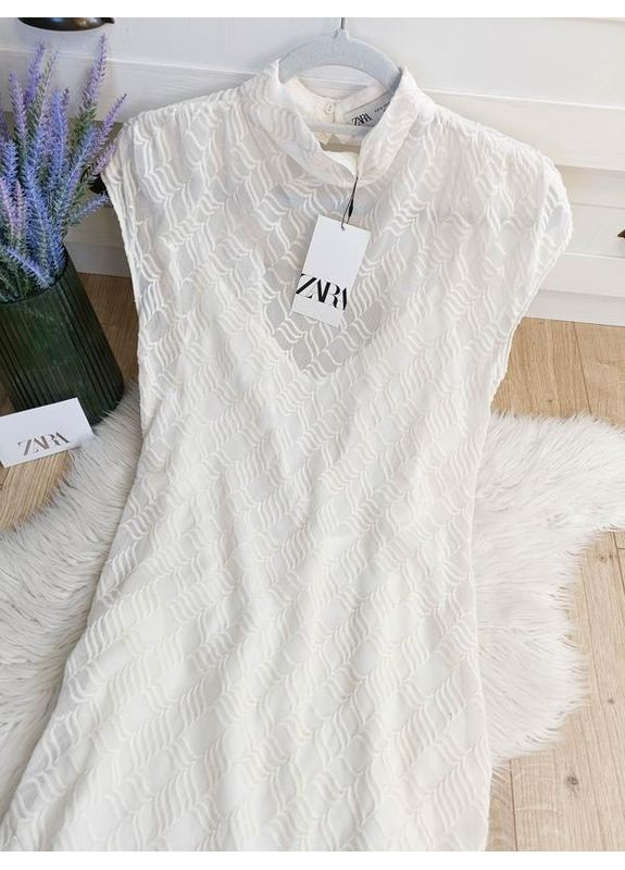 Белое длинное платье с вышивкой zw коллекция Zara