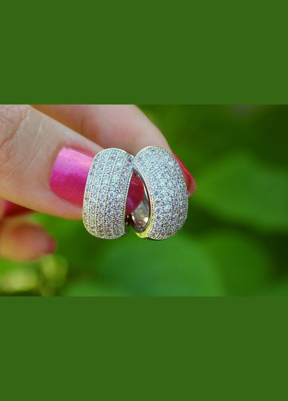 Серьги широкие кольца на пять дорожек из камней 1.8 см серебристые Xuping Jewelry (316433067)