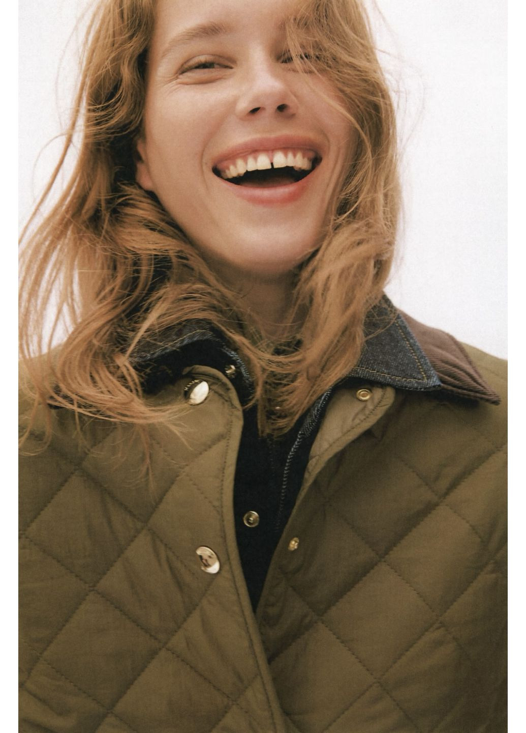 Оливковая (хаки) демисезонная стеганая куртка H&M