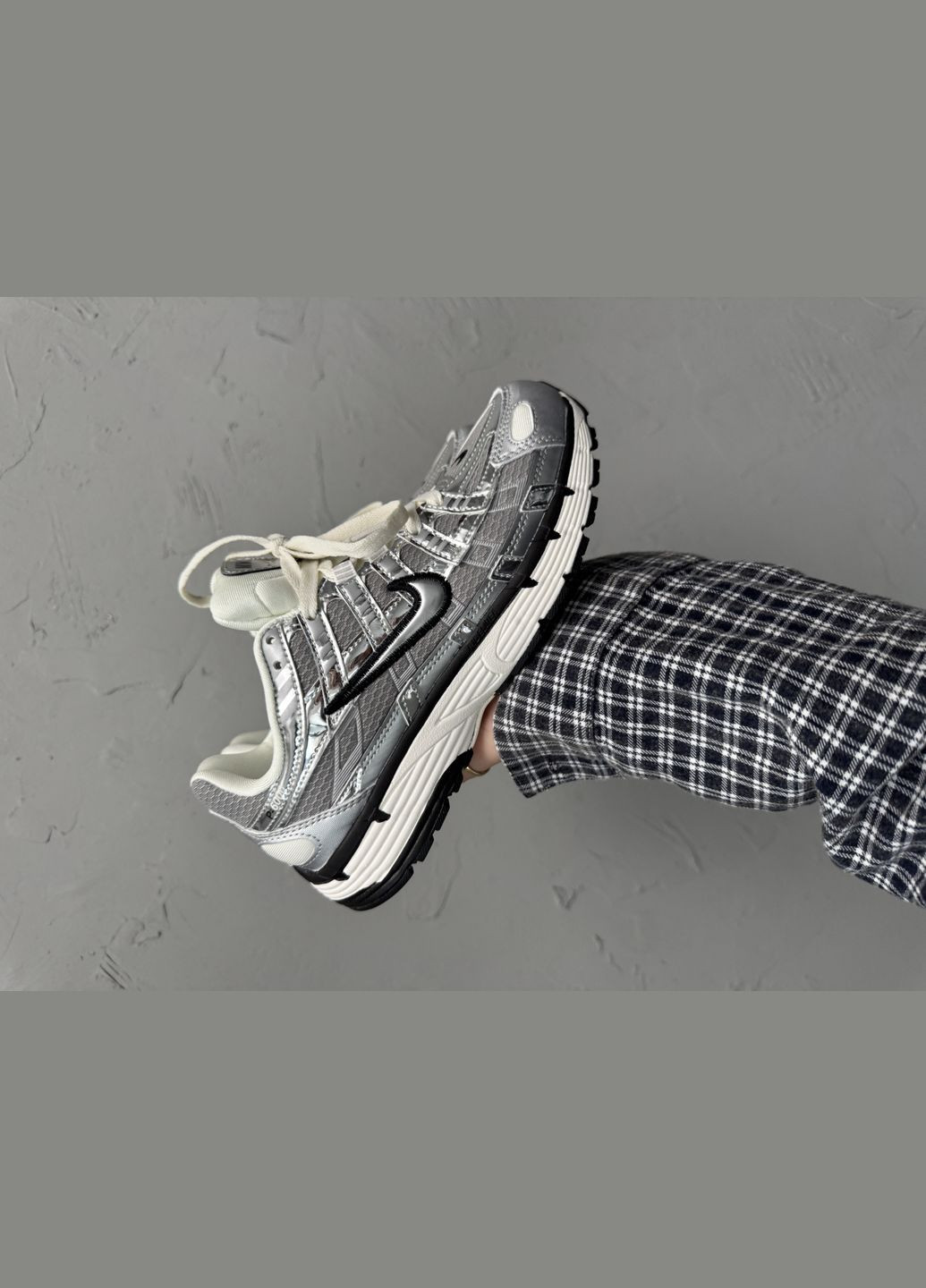 Кросівки жіночі і чоловічі Nike P6000 White Silver Black | Найк Р6000 срібні No Brand срібні демісезони (338793282)