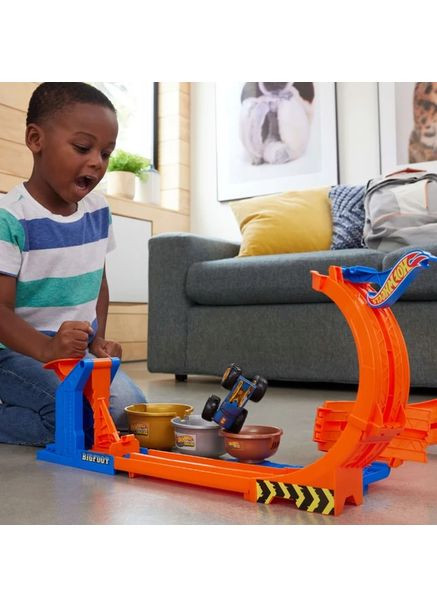 Трек Monster Trucks Бигфут 50-летие Петля Прыжок за трофеем Hot Wheels (371646031)