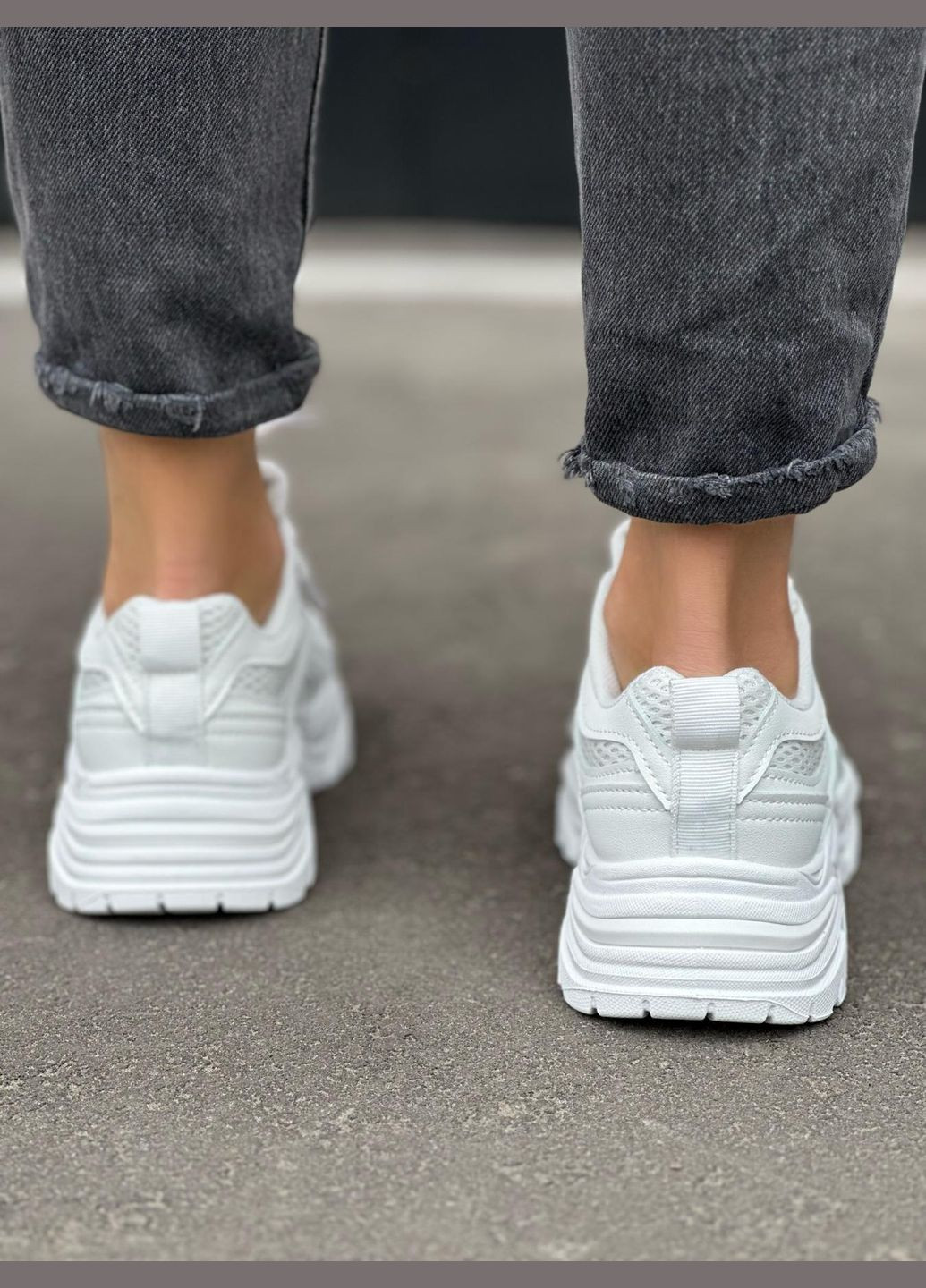Білі жіночі кросівки No Brand