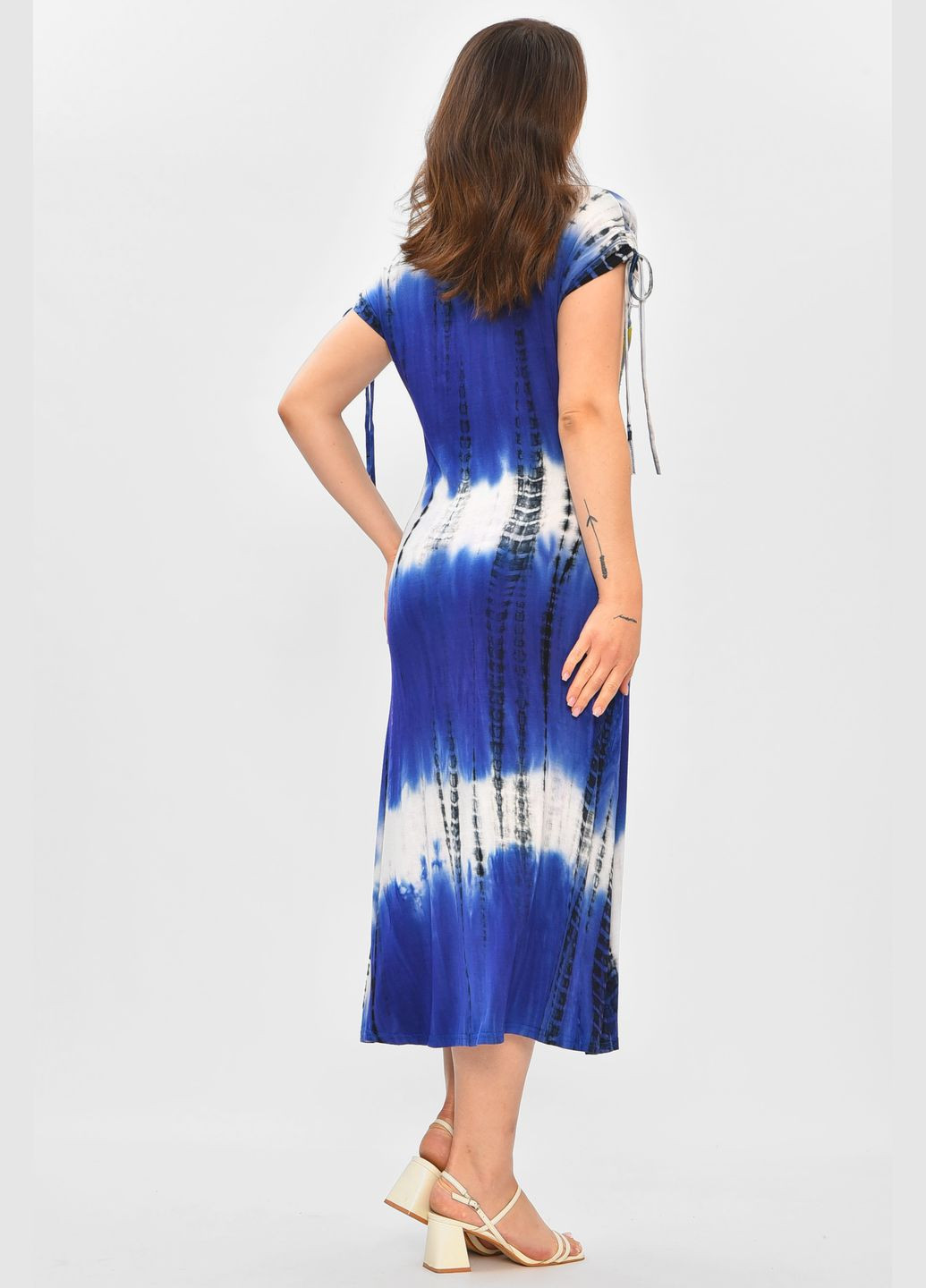 Голубое джинсовое платье женское батальное с бабочкой голубого цвета с пышной юбкой Let's Shop с рисунком