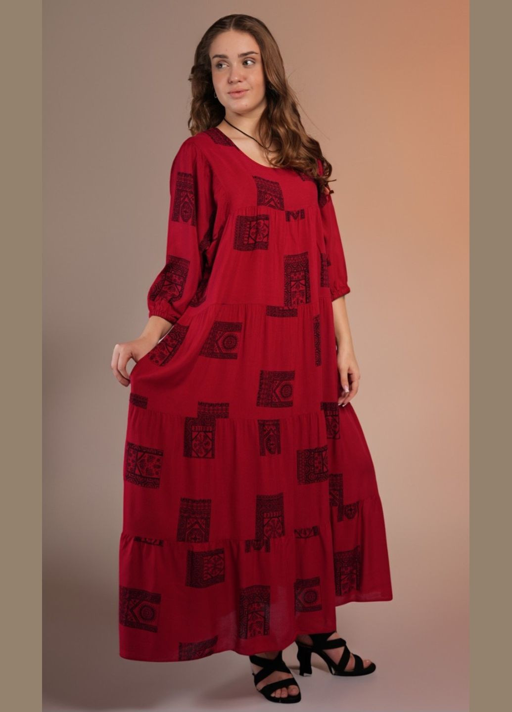 Красное платье Saimeiqi с абстрактным узором