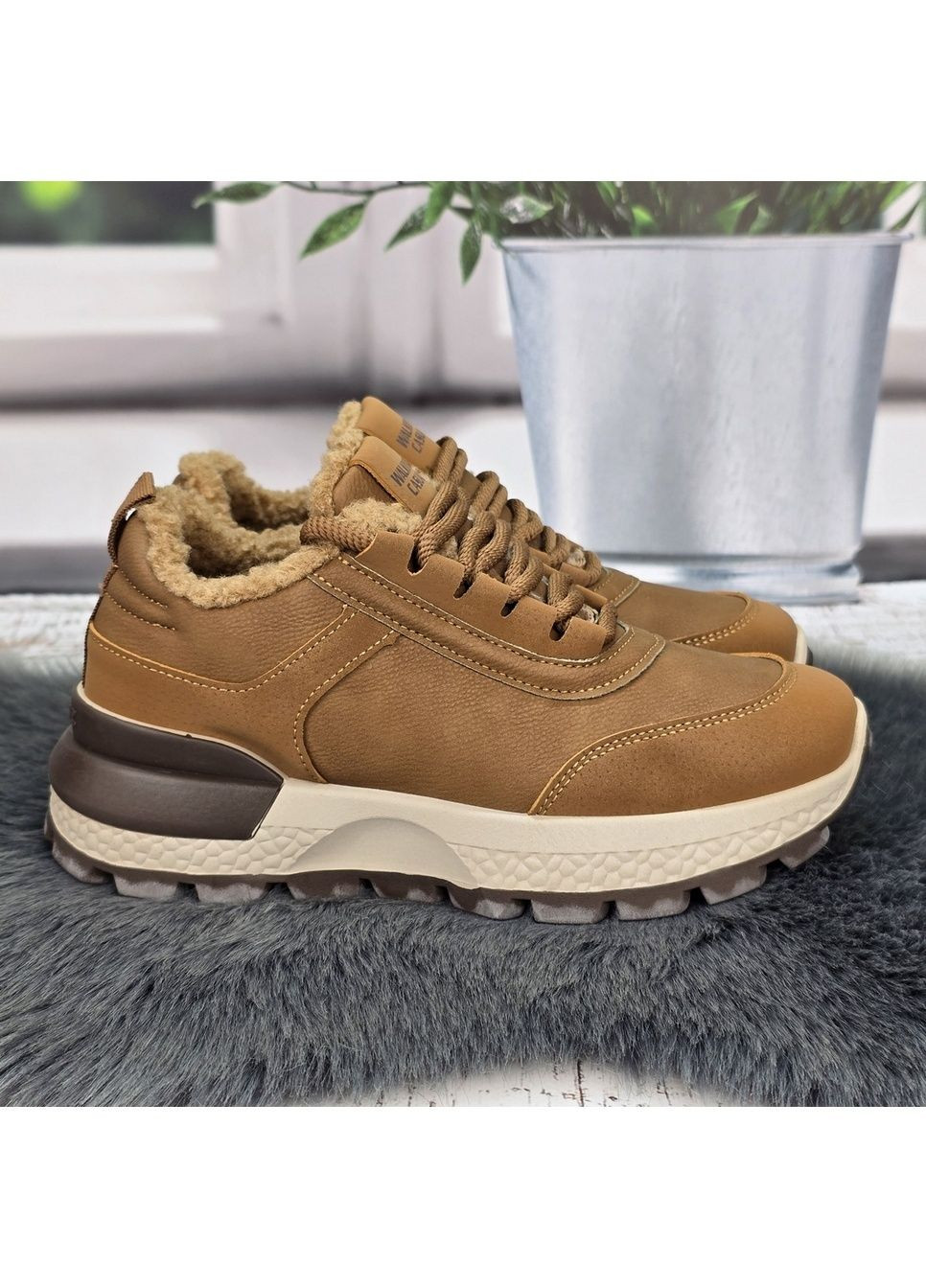 Жіночі зимові кросівки зі штучним хутром тедді Gipanis (365718541)