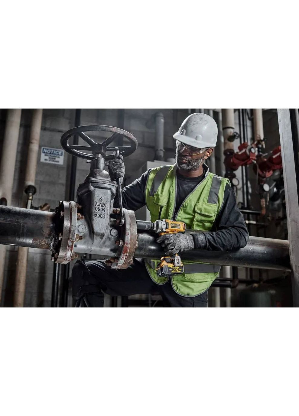 Гайковерт ударний XR Li-Ion безщітковий 18В акб 2х5А·год 1084Нм 2000об/хв 3250уд/хв 1/2" ЗП кейс 1.67кг DeWALT (363832459)