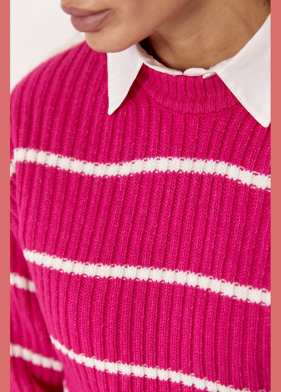 Фуксиновый зимний вязаный женский свитер в полоску Lurex