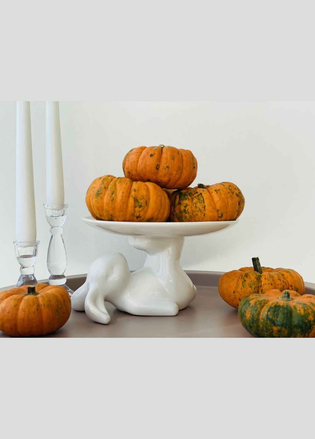 Блюдо керамічне на підставці Білий кролик,білий No Brand (335879860)