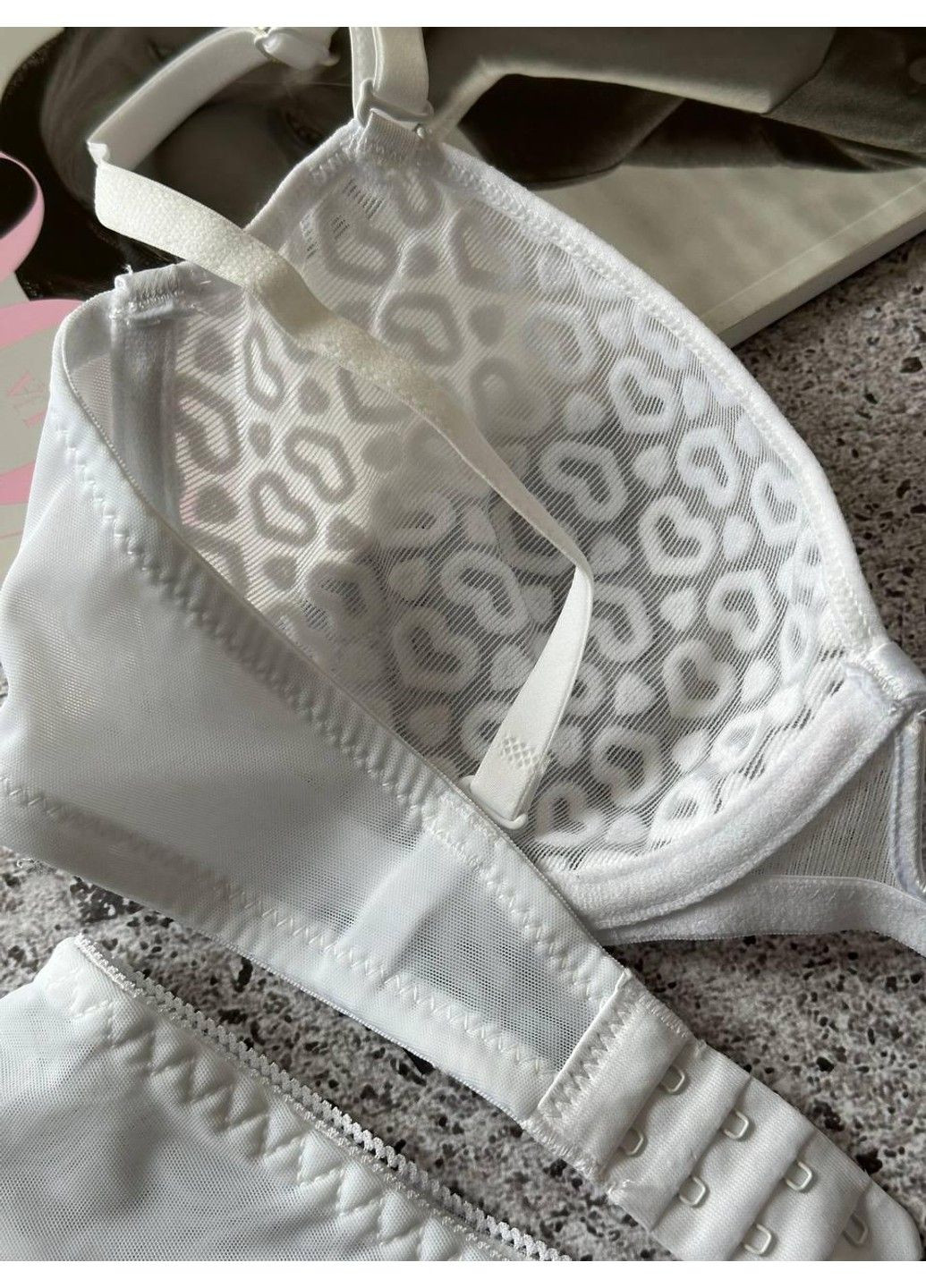 Білий комплект нижньої білизни на чашку b бюстгальтер з трусиками бразиліани білий Weiyesi