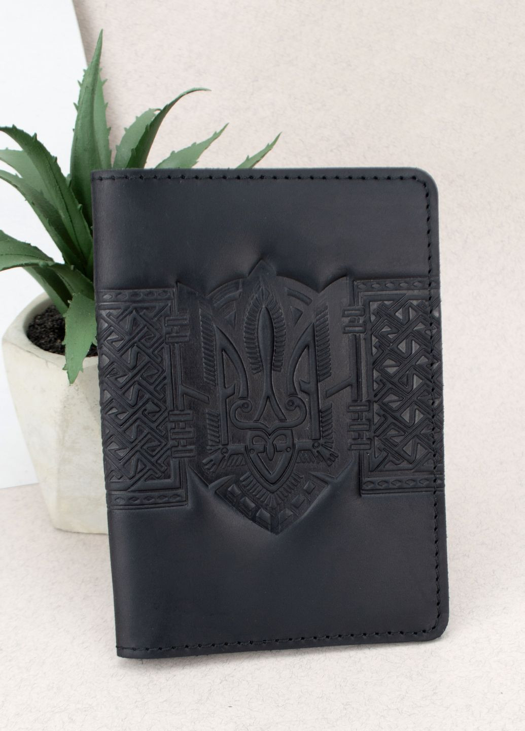 Обложка на паспорт кожаная с гербом HC0075 черная HandyCover (278229275)
