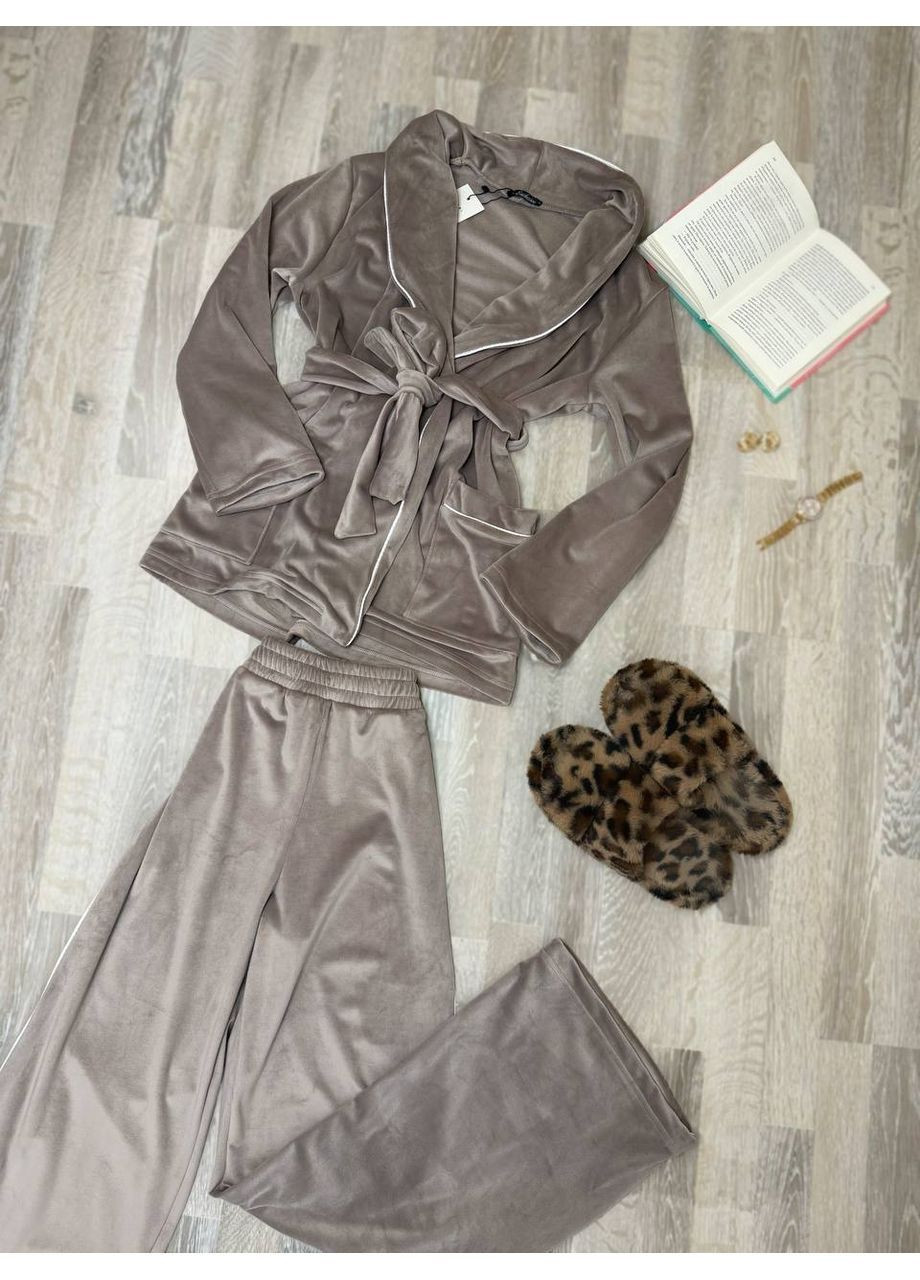 Бежевая всесезон пижама 0593 домашний костюм велюр мех с кантом, рубашка на поясе и брюки Україна