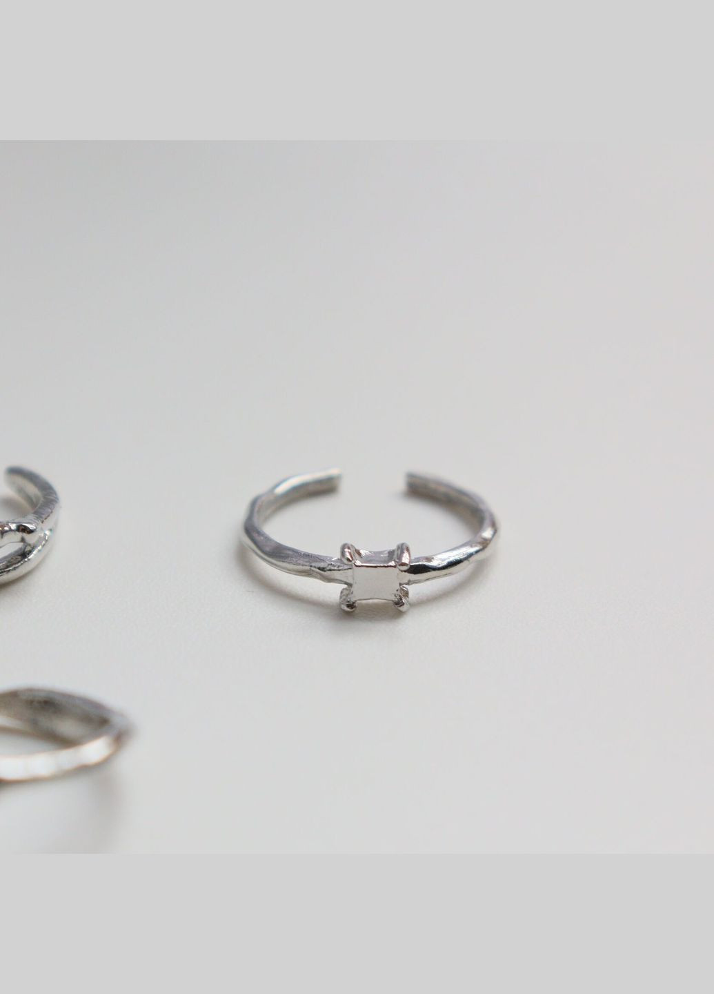 Комплект трьох фентезі колечок унісекс парні каблучки для друзів сріблясті fairycore аніме стиль базові регульовані ніжні кокетт No Brand (347317436)