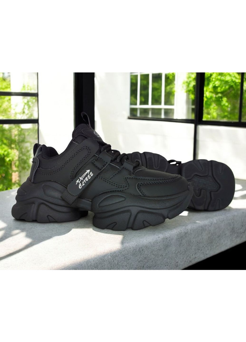 Черные всесезонные кроссовки Clibee 338B