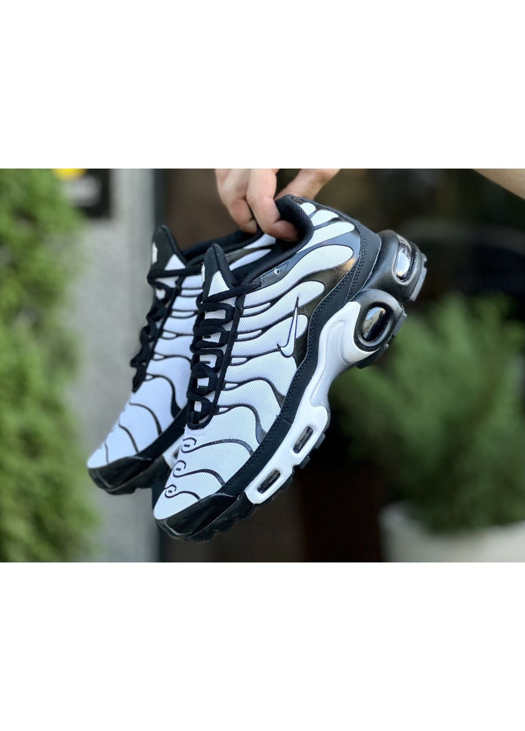 Черные демисезонные кроссовки мужские nike air max plus tn white / black найк аир макс тн плюс No Brand