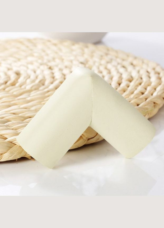 Набор 40 предметов Защита на мебель и розетки от детей Детская безопасность уголки-фиксаторы, заглушки, замки уголки Plus Vela (335386303)