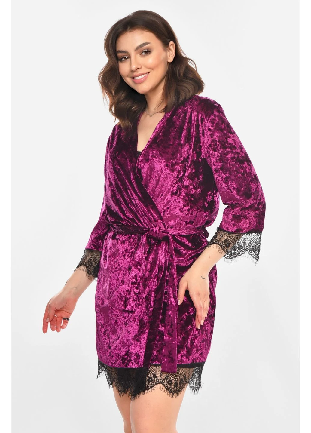 Халат женский велюровый фиолетового цвета Let's Shop (386551548)