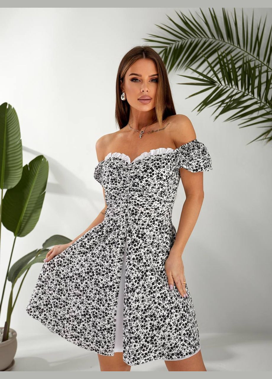 Молочное повседневный женское мини платье с цветочным принтом. MonCher с цветочным принтом