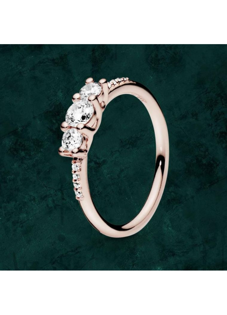 Серебряное кольцо с тремя прозрачными камешками Pandora (Пандора) 186242CZ с покрытием 14к золотом 17,5 No Brand (362457565)