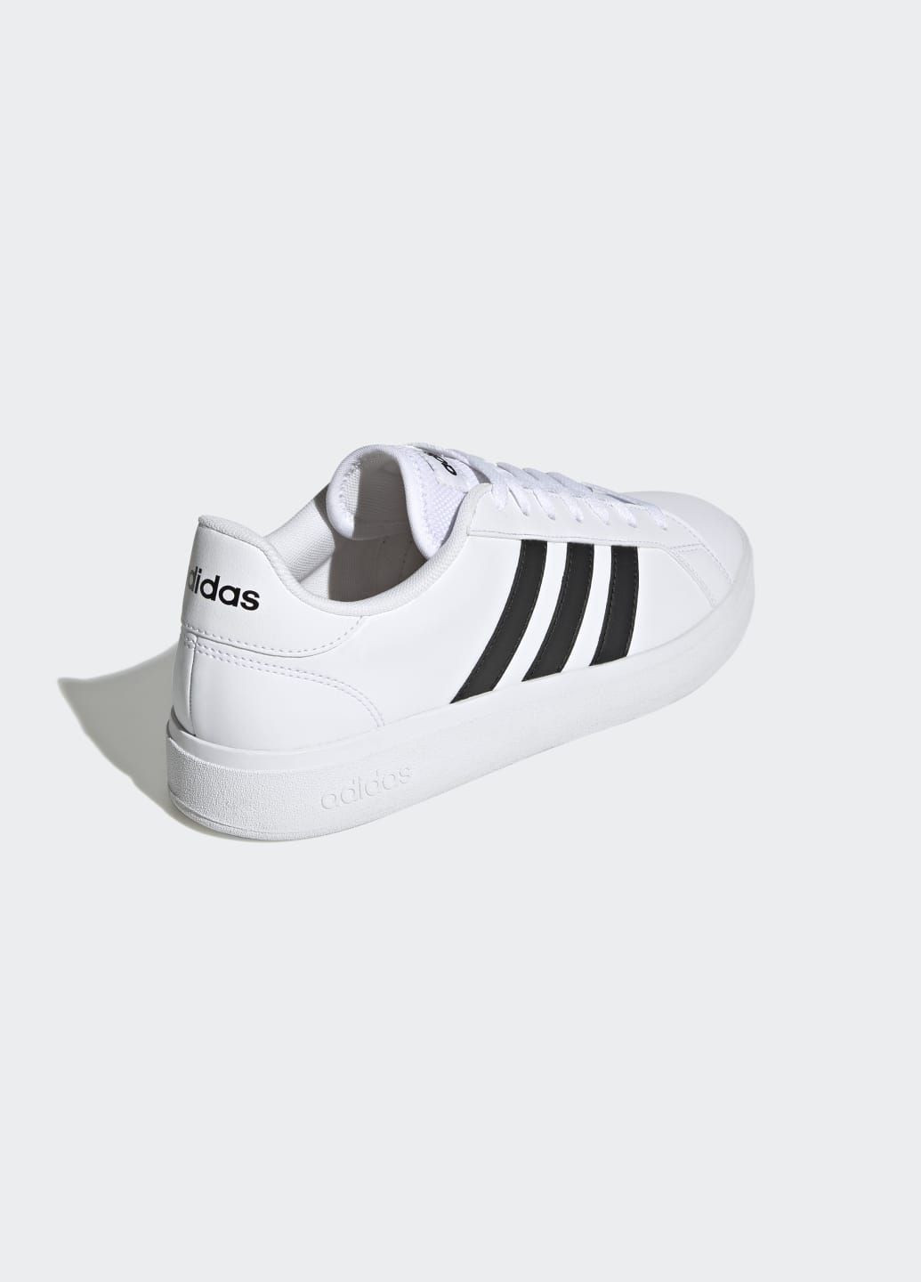 Білі Літні кросівки grand court td lifestyle court casual adidas