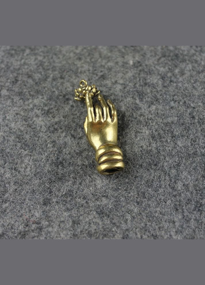Винтажный ретро медный латунный брелок статуэтка рука с цветком Лотоса для ключей авто мото ключей сигналиции No Brand (292260644)