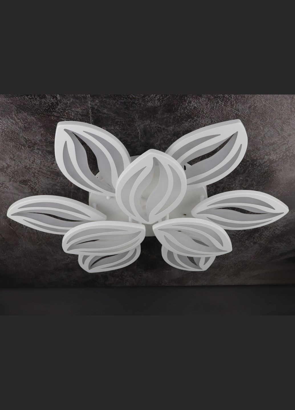 Люстра світлодіодна стельова LED світильник для квартири на стелю лед з пультом 25728 Білий 10х70х70 см. Sunnysky (364768239)