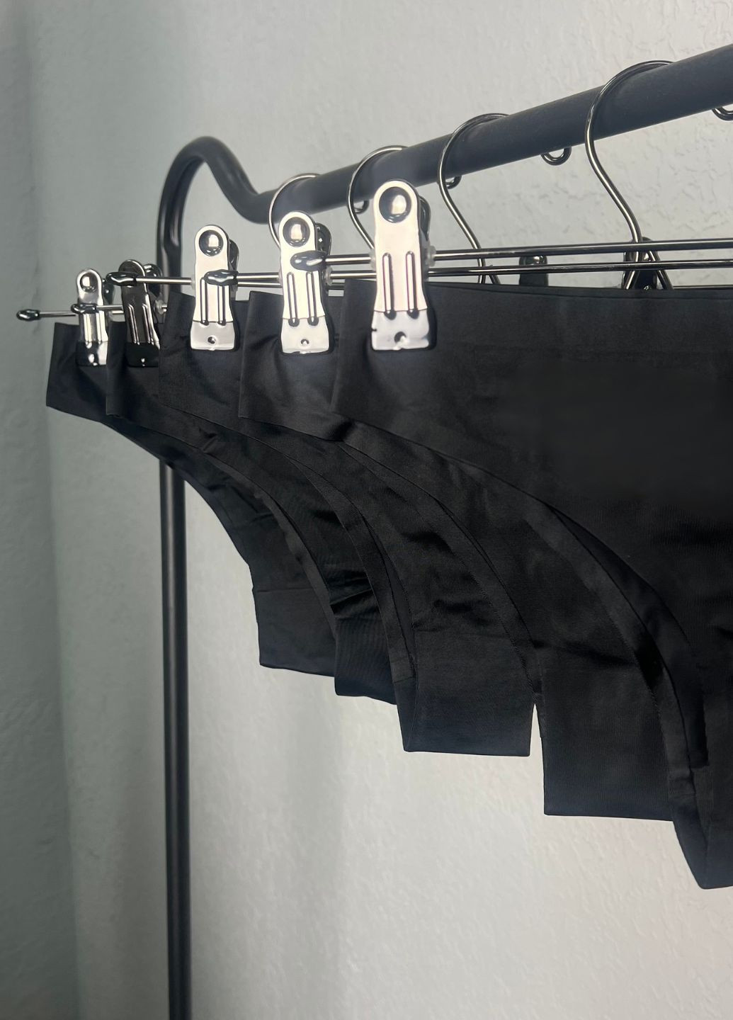 Безшовні однотонні трусики бразиліани комплект 5 шт FitFiesta (370850571)