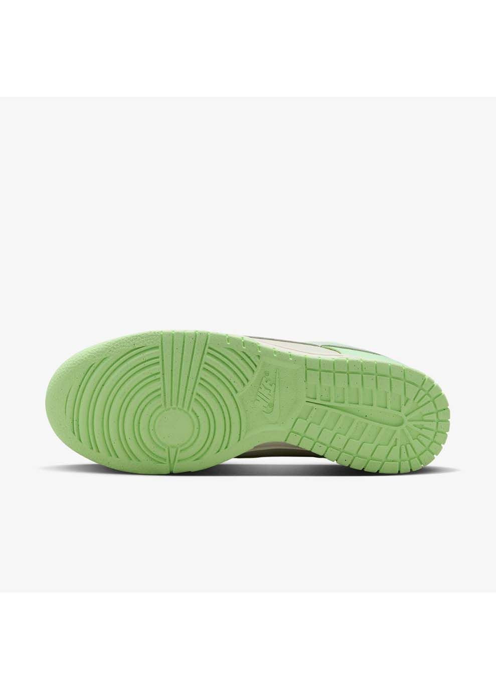 Жіночі Кросівки W DUNK LOW NN SE Зелений Nike зелені демісезони (367594321)