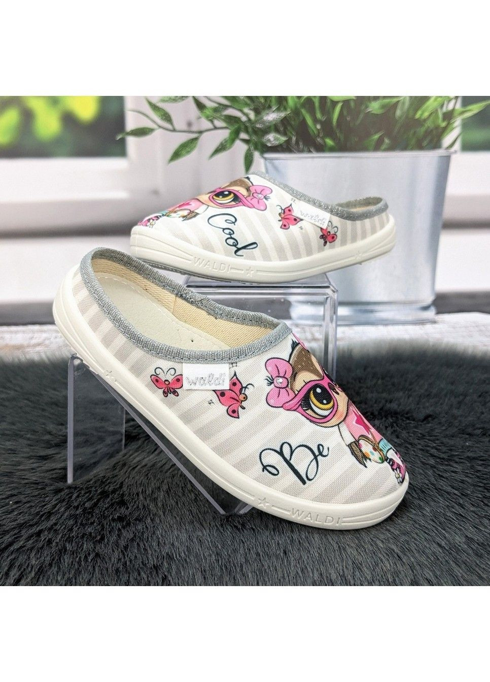 Серые тапочки детские для девочки Waldi