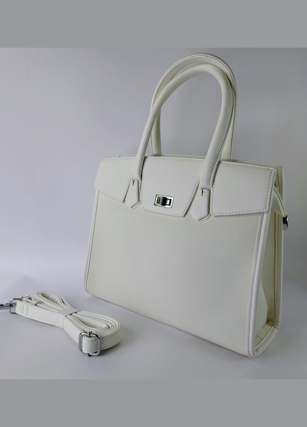 Сумка женская с двумя короткими ручками и ремешком белая Karlos Marconi (339079327)