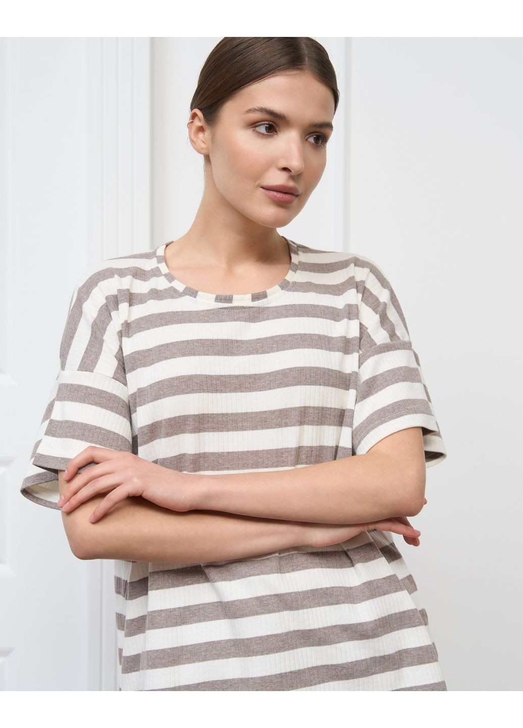 Бежева жіночий комплект з капрі Nicoletta