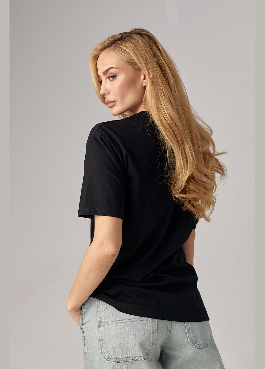 Черная летняя женская футболка с цветными термостразами - черный Lurex