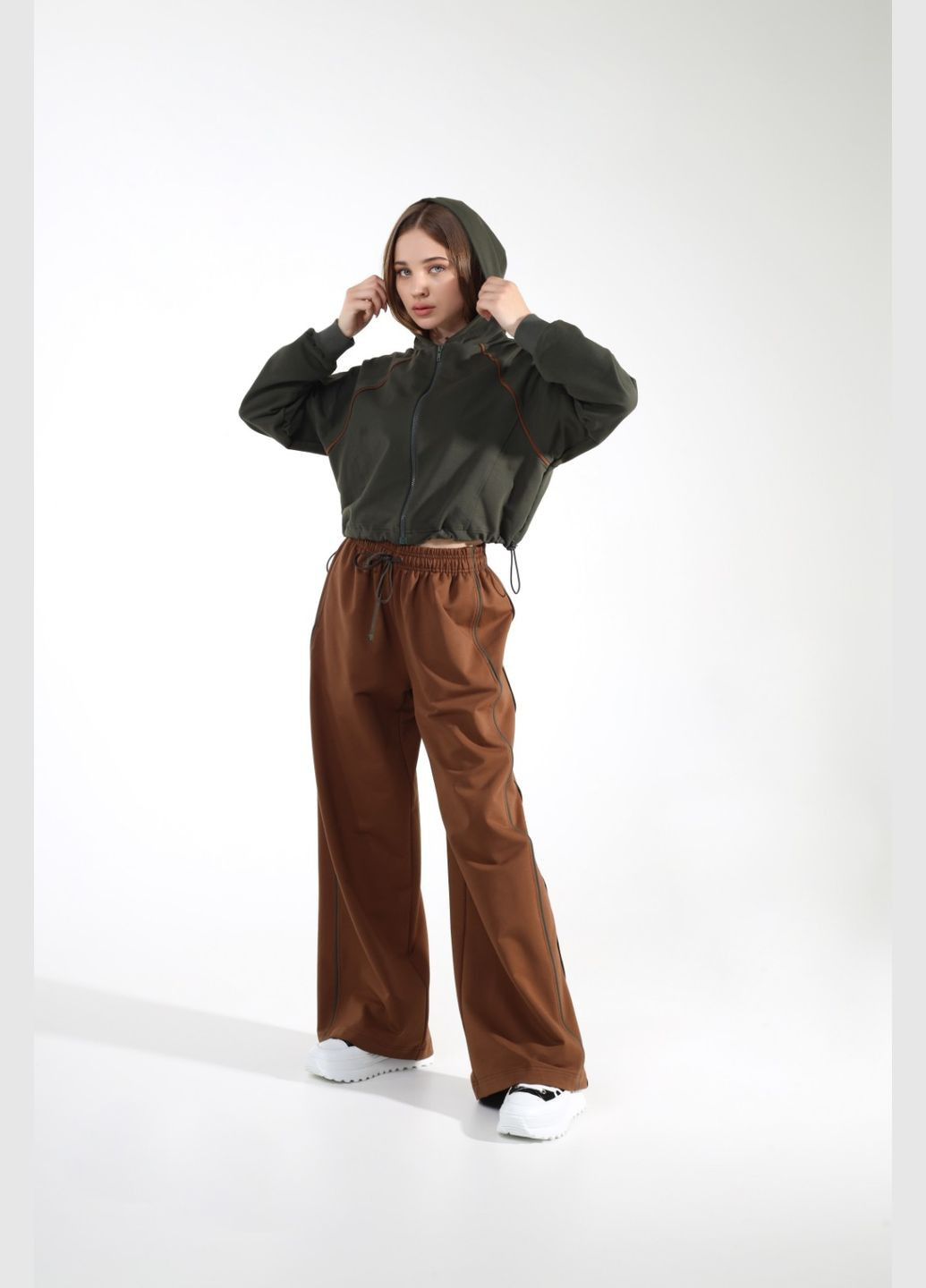 Коричневый костюм чил NEWGEN