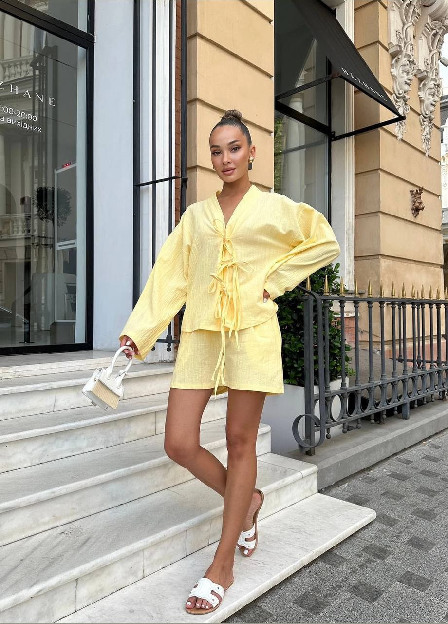 Женский костюм двойка из льна: блуза на завязках и шорты. MonCher (334676417)