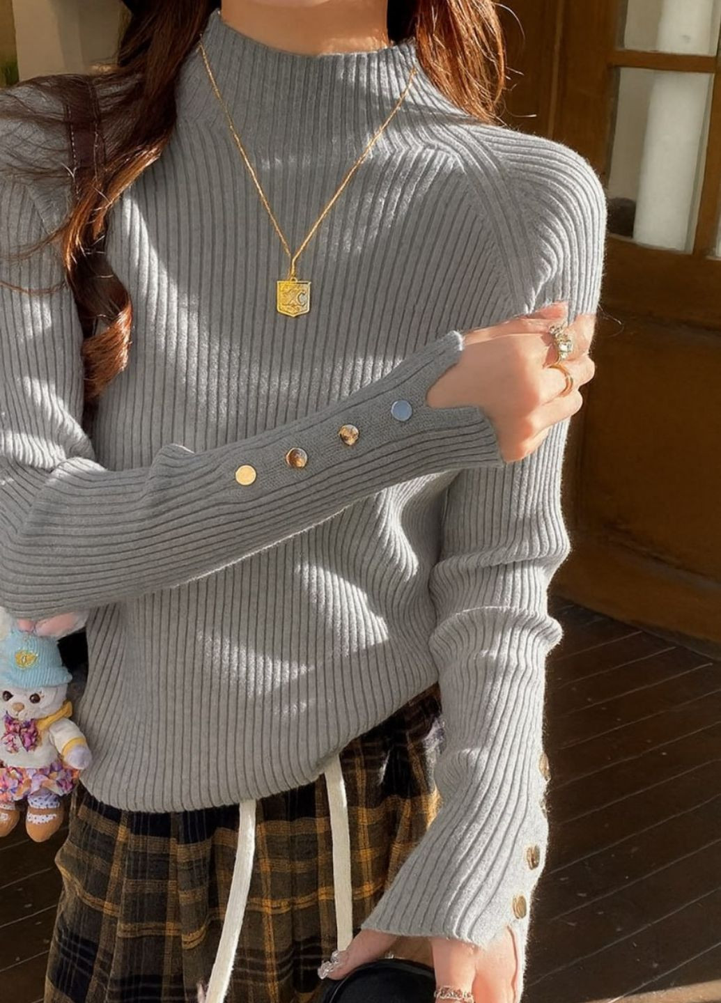 Изысканный повседневный демисезонный гольф в широкий рубчик с длинными рукавами реглан украшены пуговицами. Allthings (365701376)