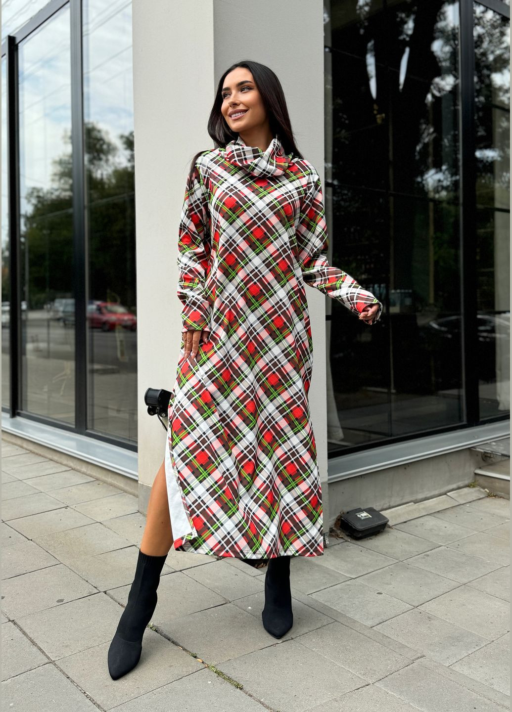 Комбинированное спортивное, повседневный, кэжуал, джинсовое повседневное комфортное платье свободного кроя INNOE в клетку