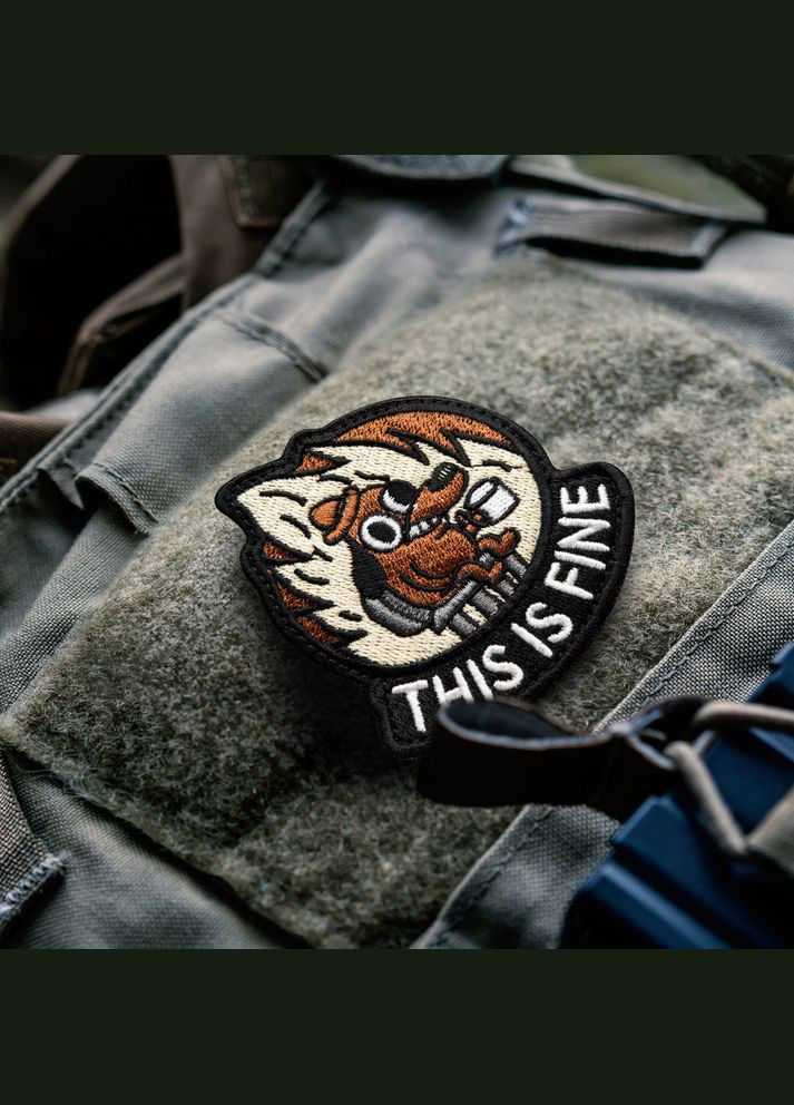 Шеврон на липучке This is fine 7,6х7,1 см, вышитый патч нашивка шеврон смешной IDEIA (317416676)