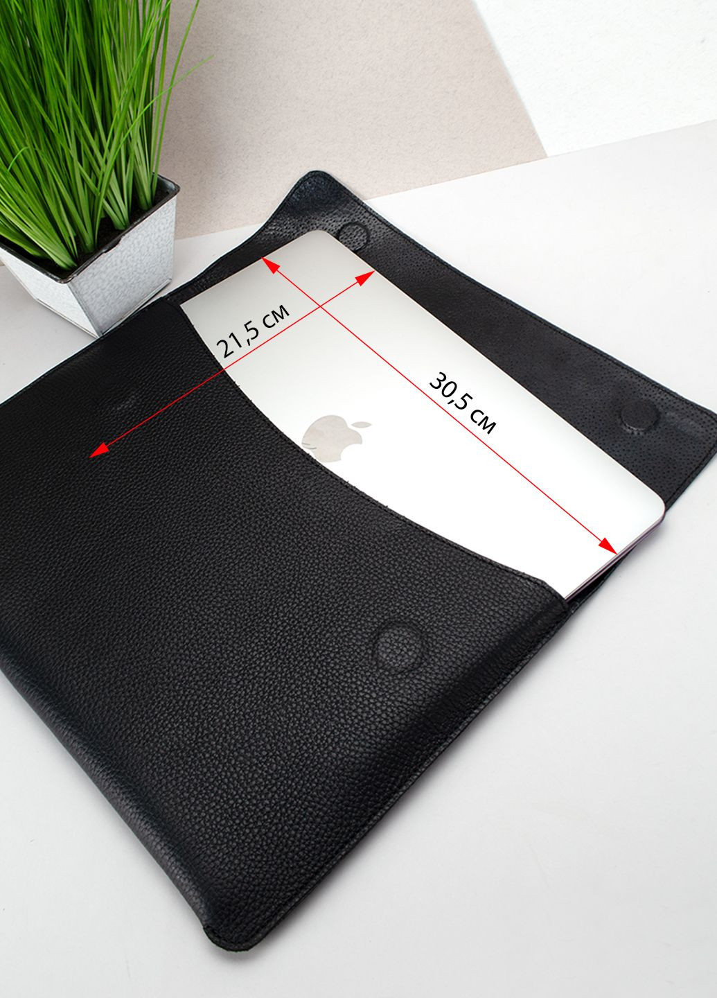 Чохол для MacBook Air 13" шкіряний на магнітах (папка-конверт А4) 801 чорний флотар HandyCover (297157593)