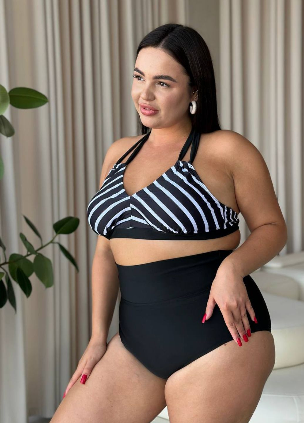 Черно-белый демисезонный женский купальник. батал раздельный No Brand