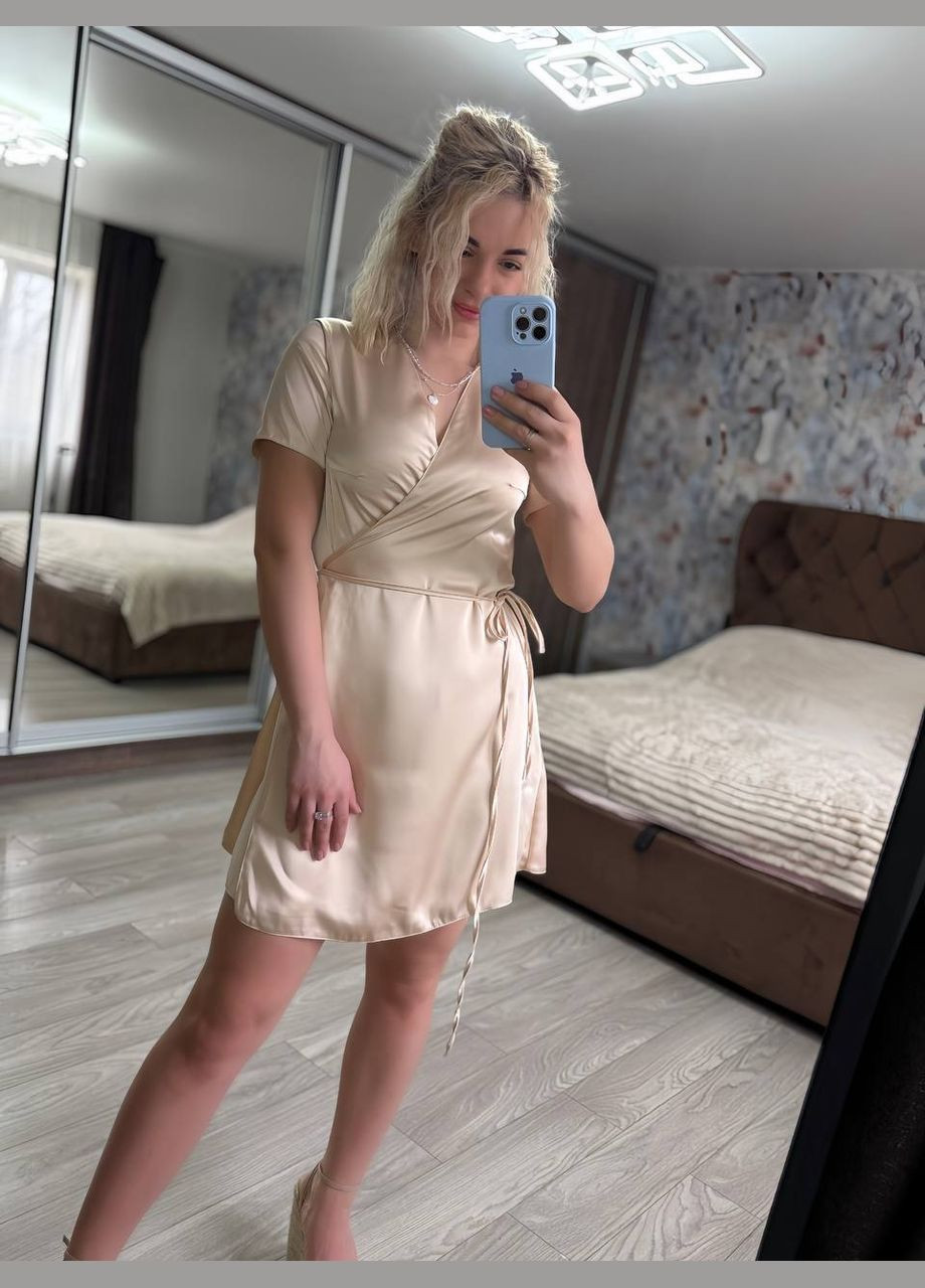 Золотистий повсякденний, пляжна, вечірня, кежуал жіноча сукня на запах з дабл шовку Vakko однотонна