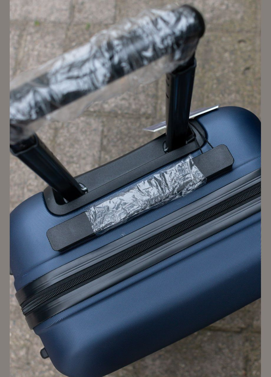 Валіза пластикова ручна поклажа XS червоний Wings 148 (334305870)