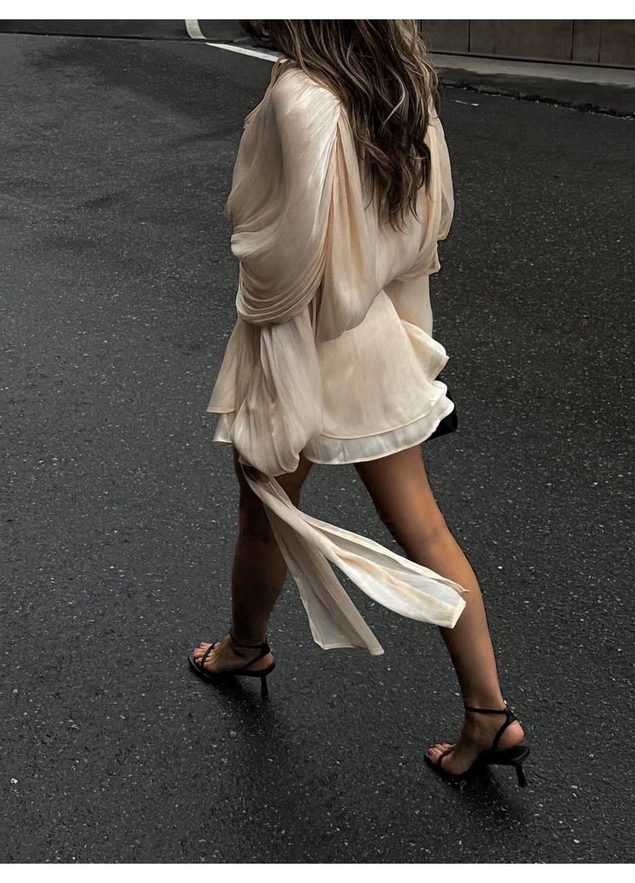 Бежева святковий шовкова сукня з шортиками та об'ємною драпіровкою MonCher