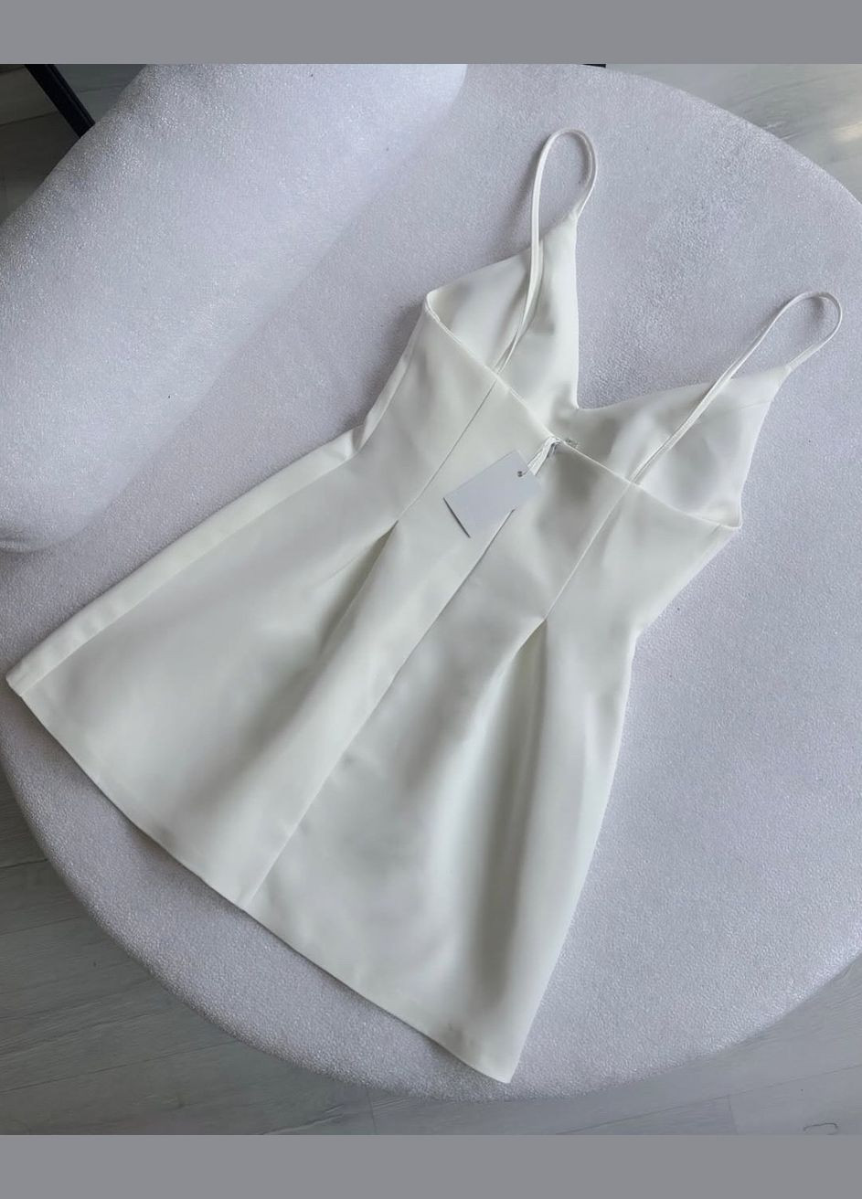 Белое деловое, кэжуал платье футляр No Brand однотонное