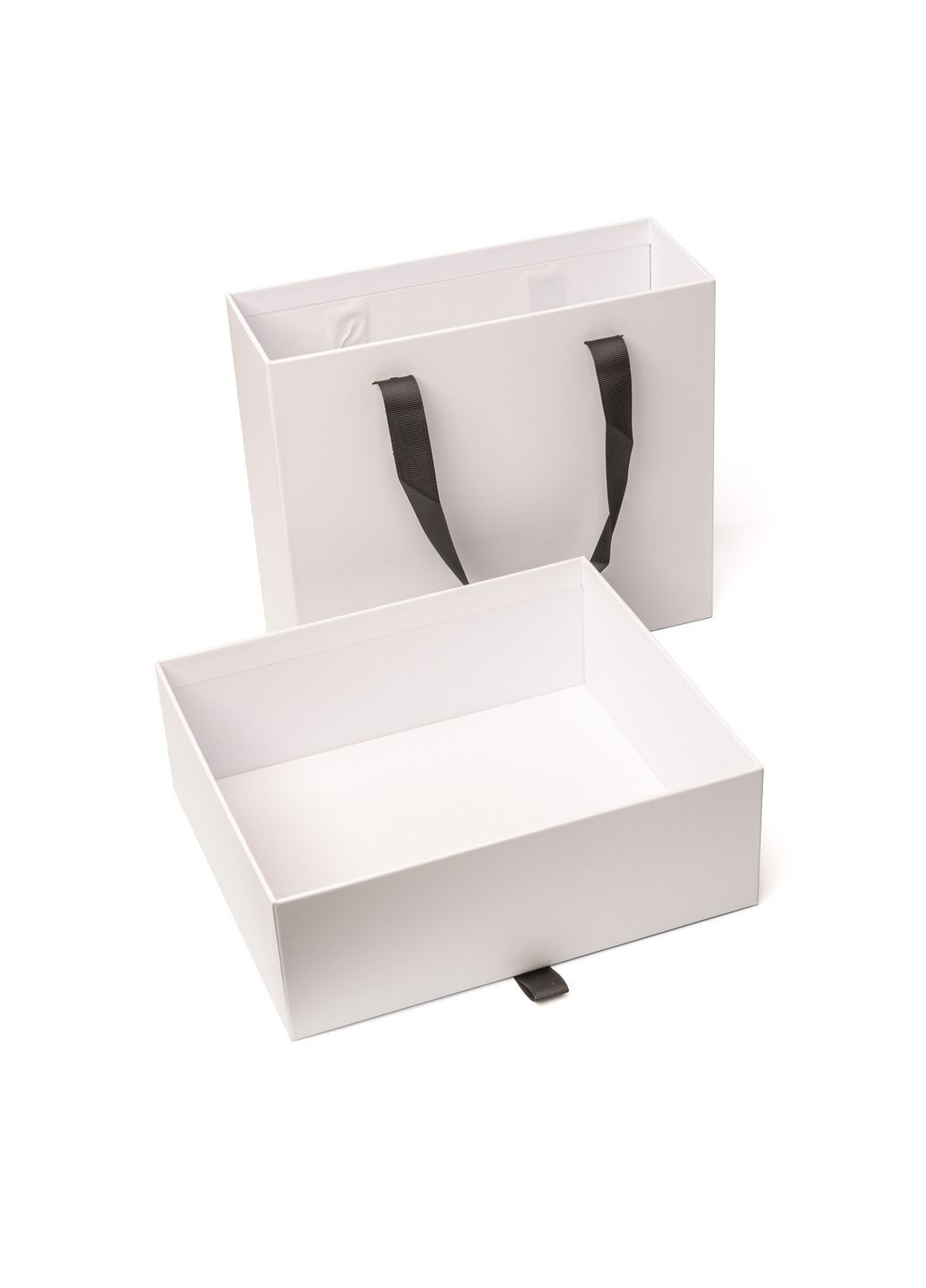Подарочная коробка Primo White 23 х 20 х 8,5 см с ручками, Белая Pacco (296719657)