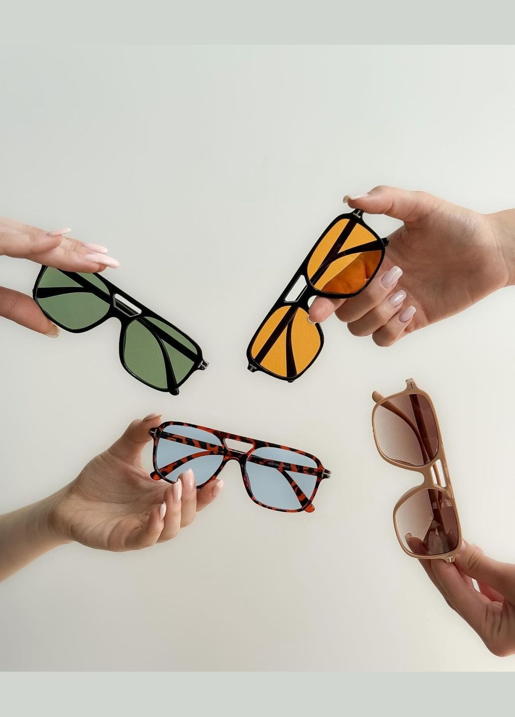 Жіночі сонцезахисні окуляри бежеві з коричневим склом (Сонцезахисні окуляри для жінок) Miso (294321815)