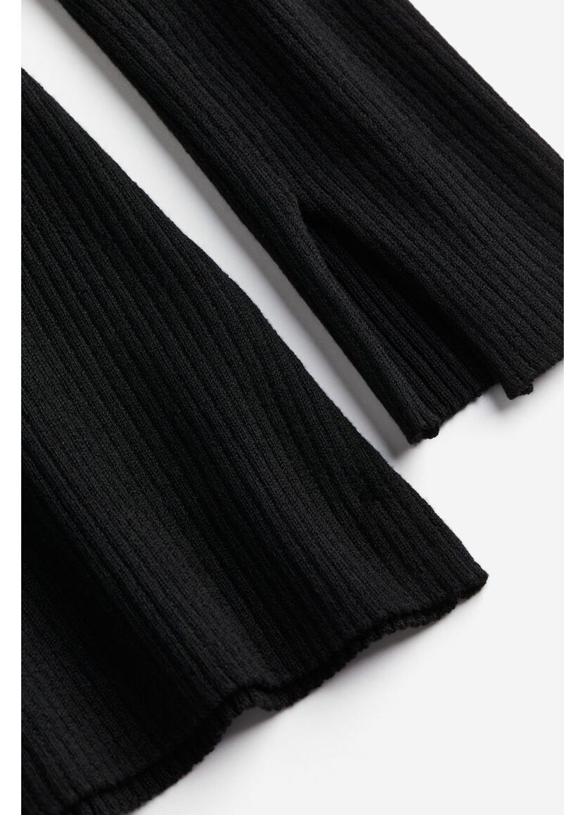 Черный демисезонный облегающий женский черный свитер-топ из мягкой ребристой вязки с вырезом сердце, размер s H&M