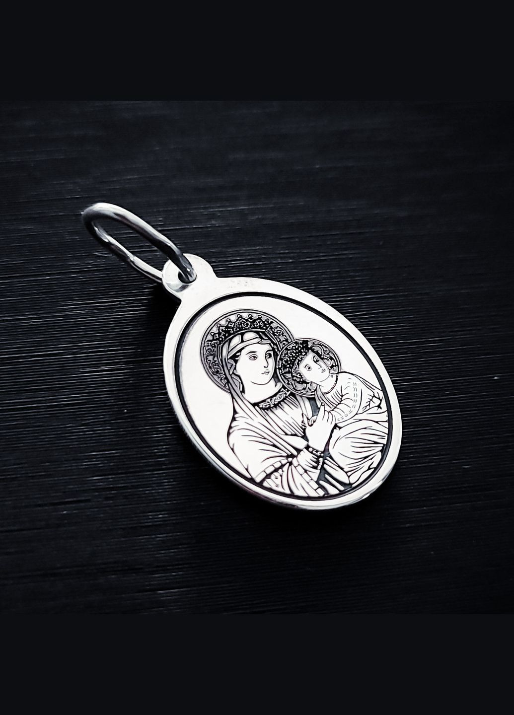 Срібна ікона Божа Мама з молитвою Отче наш. Срібна ладанка овал Божої Матері No Brand (301537920)