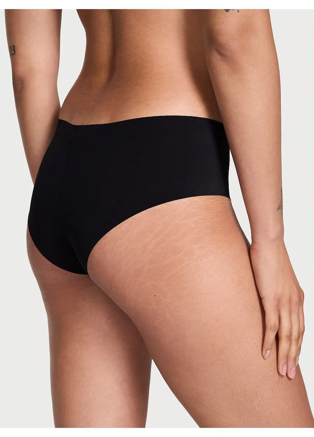 Трусики-чики жіночі безшовні No-Show Cheeky Panty чорні Victoria's Secret (388119058)