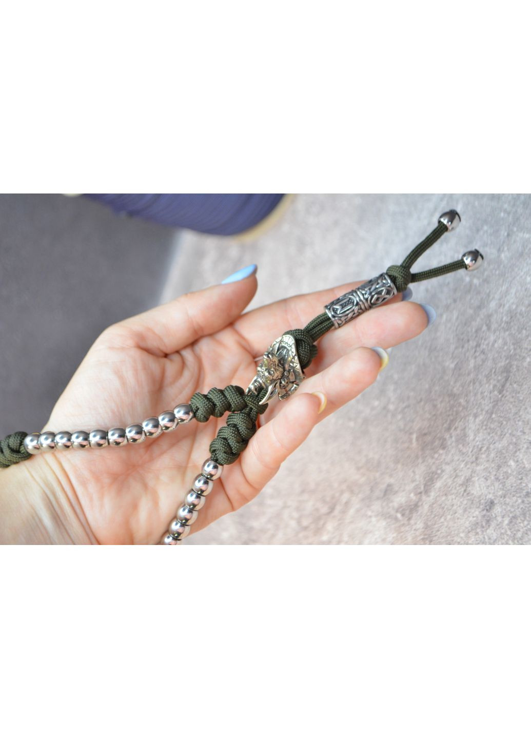 Вервиця з Анубісом і двома рунами, мельхіор ручне лиття, з паракорду No Brand (367079089)